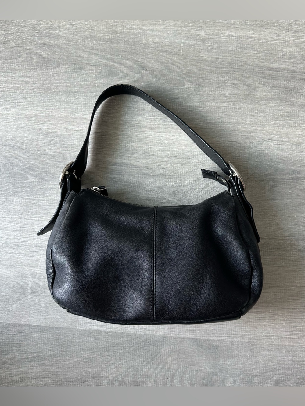 Vintage 90s Y2K Danier Black Genuine Leather Shoulder Bag